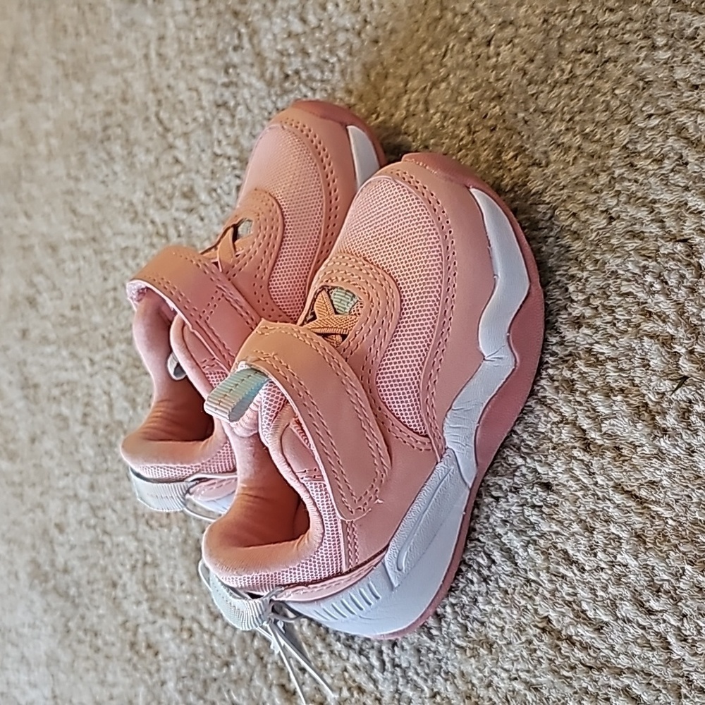 Cat and Jack Pink Bowie Velcro Sneaker